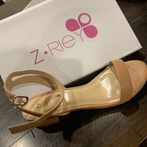 1 inch low heel sandal